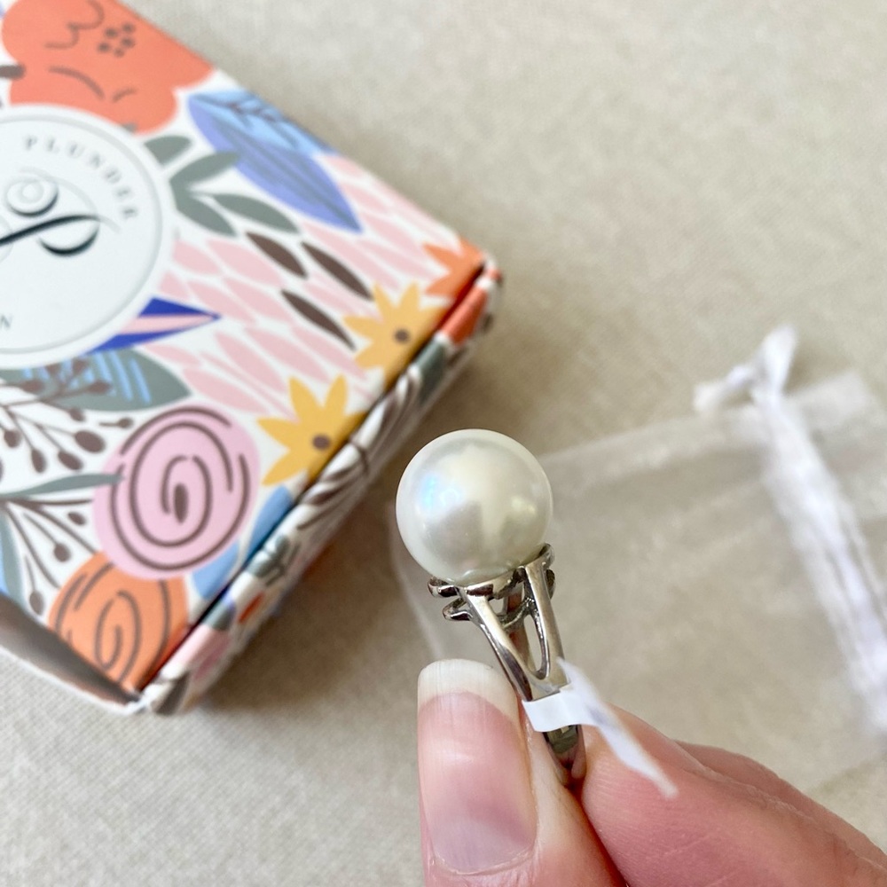 Plunder Designs Oversized Silver Pearl Statement Ring - Picture 2 of 4